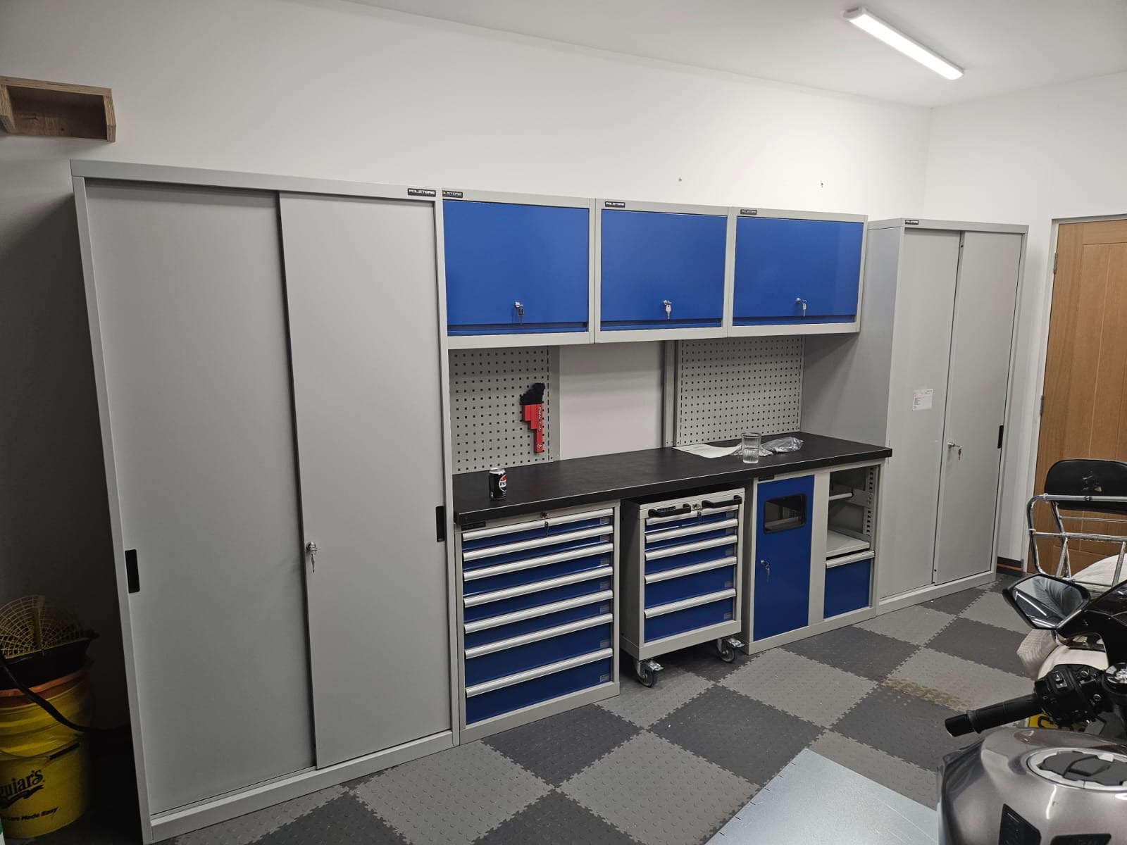 Garage workbench in a workshop