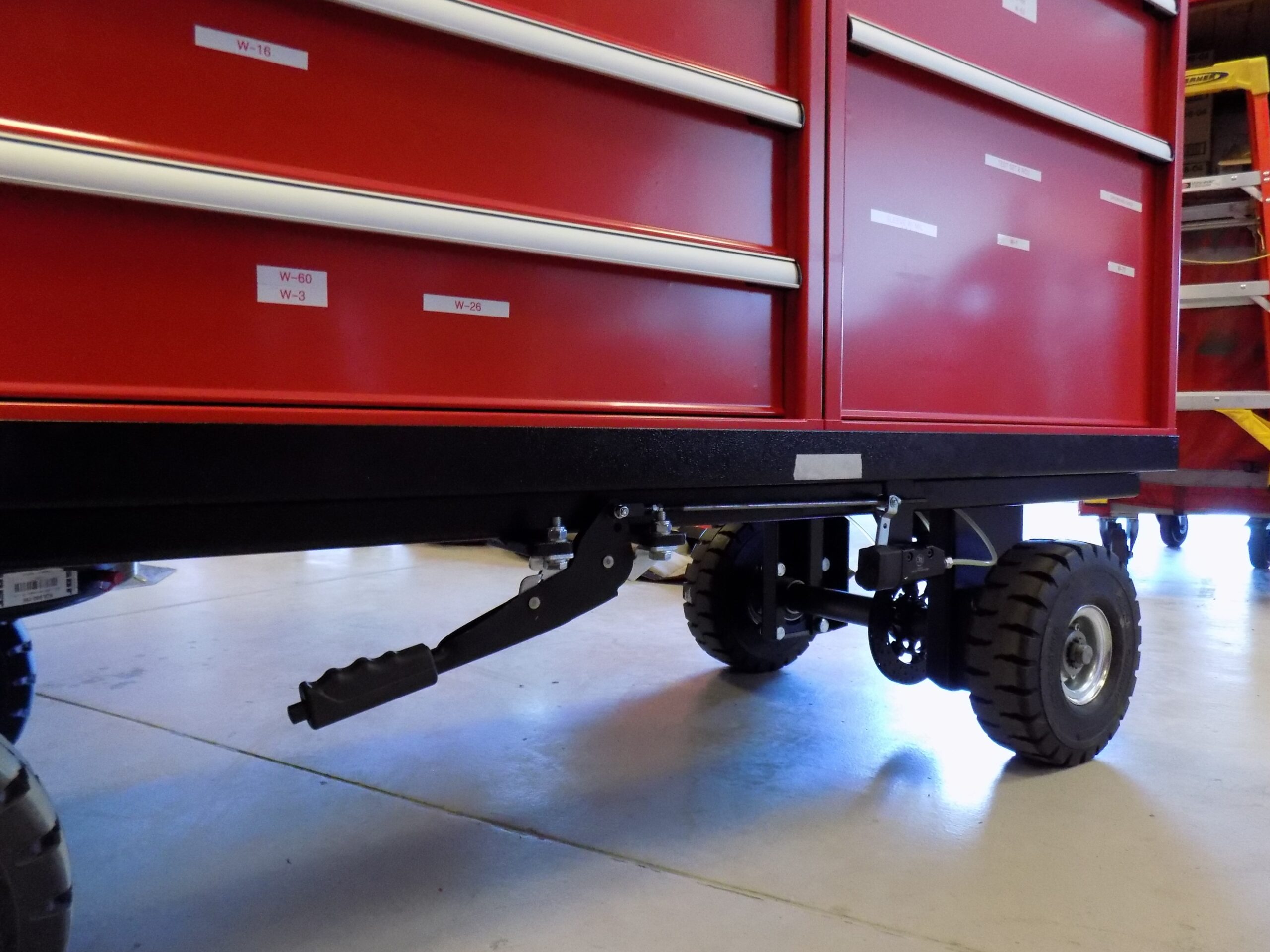 maxi box chassis and brake