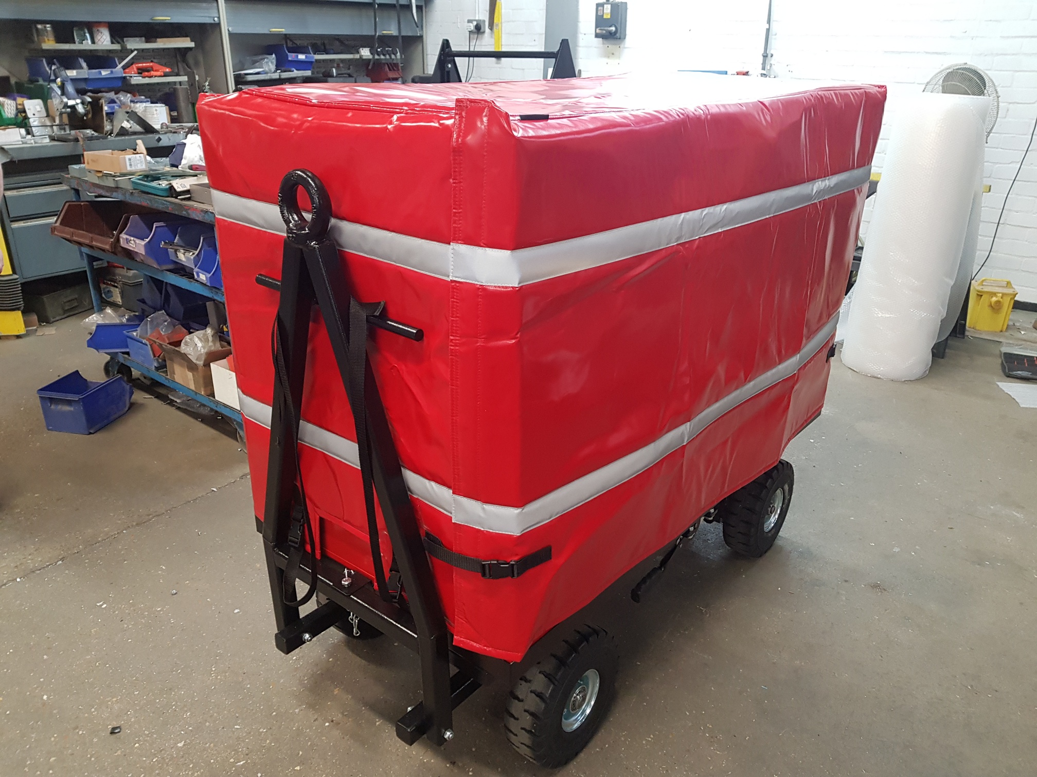 maxi box tow bar image